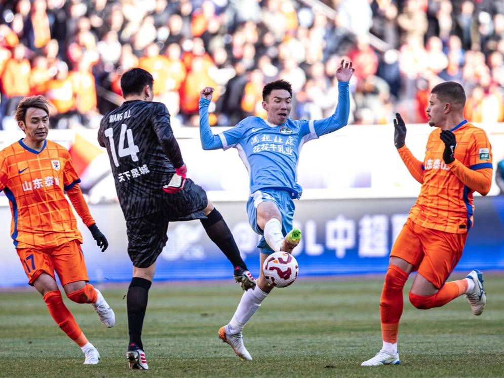 包含赛地聚焦：葡超清晨热度飙升；北京国安内部沟通；目标明确；赛程密集仍需轮换的词条