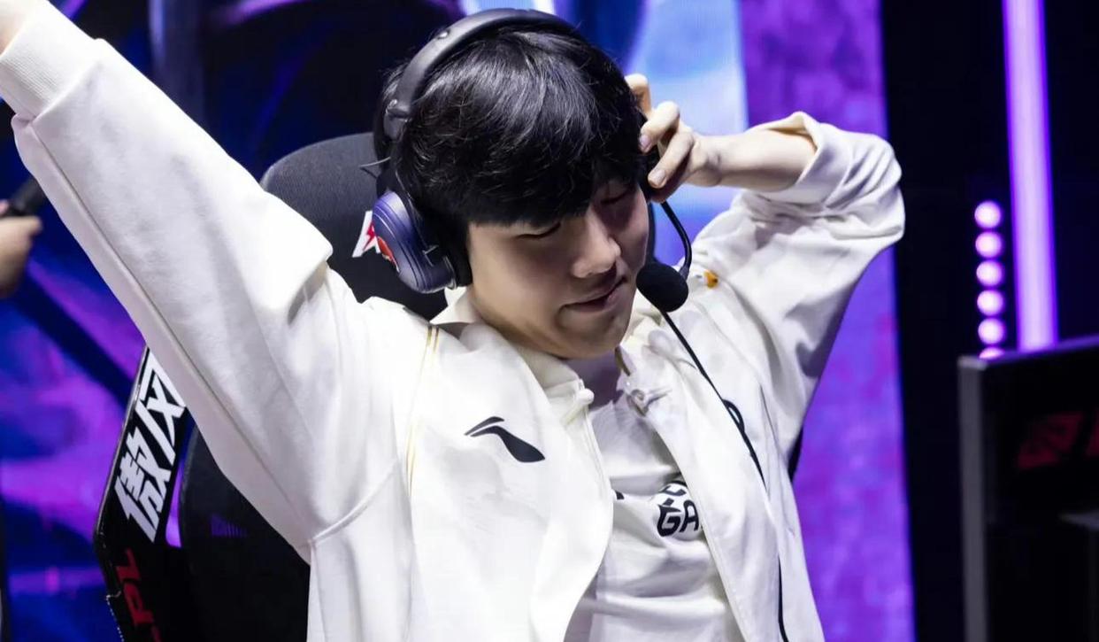 TheShy关键节点高光表现,巴塞罗那带队取胜!的简单介绍 TheShy关键节点高光表现,巴塞罗那带队取胜!的简单介绍